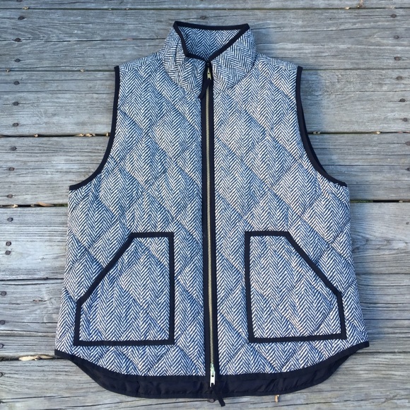 J. Crew Jackets & Blazers - Women's J. Crew Printed Quilted Puffer Vest