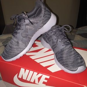 Nike Roshe Run Shoes