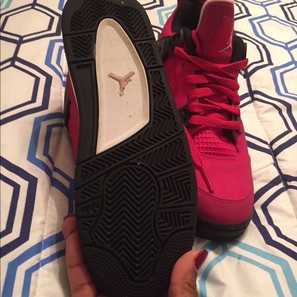 Jordan Cherry bomb 4s - Picture 3 of 3