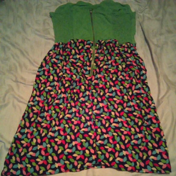 Strapless Dress w/ Pockets - Picture 2 of 2