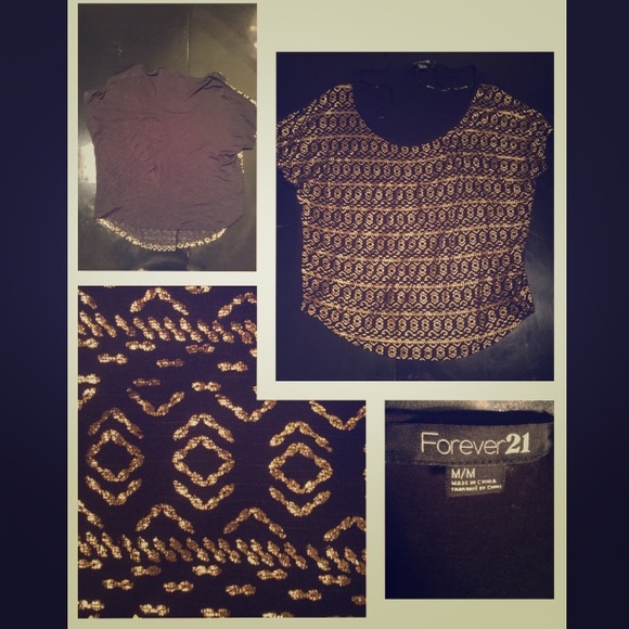 Black and gold Forever21 T-shirt