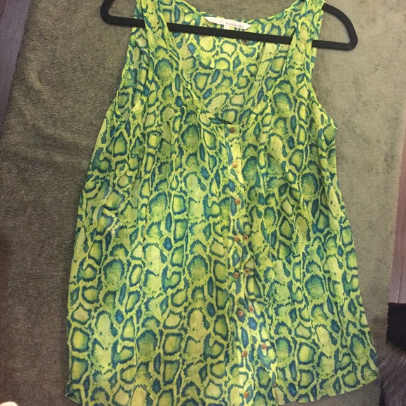 A beautiful green pattern!