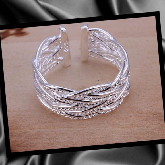 Jewelry - Sterling silver ring