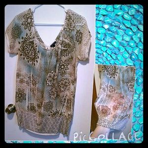 Sheer Tunic with Keyhole in Back