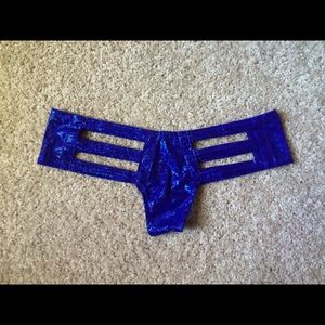 Cut out rave bottoms