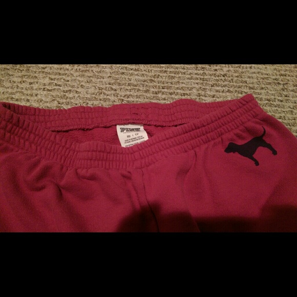 TRADED VS Pink Sweats - Picture 2 of 2