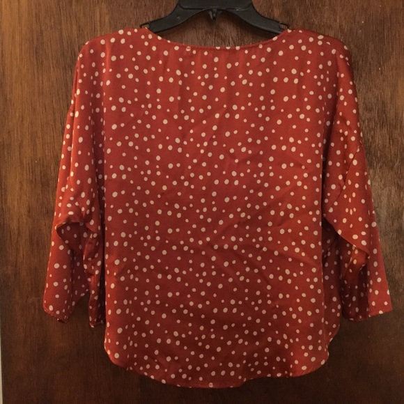 Hi-Low Crop Top - Picture 2 of 4