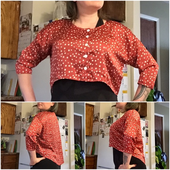 Hi-Low Crop Top - Picture 4 of 4