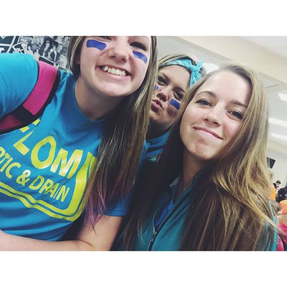 Meet your Posher, Alexis - Picture 1 of 1