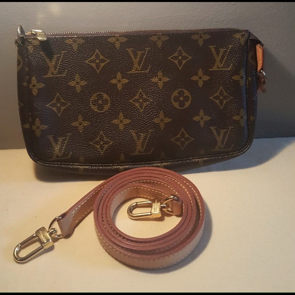 🚫SOLD Authentic Louis Vuitton Pouchette - Picture 2 of 4