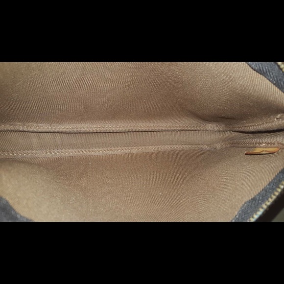🚫SOLD Authentic Louis Vuitton Pouchette - Picture 3 of 4