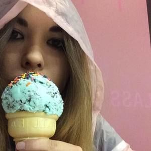 Meet your Posher, Kaylee