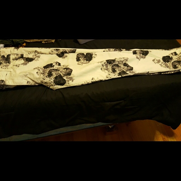 Flower pants - Picture 1 of 1
