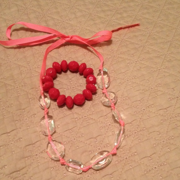 Stella & Dot little girls ribbon necklace set!