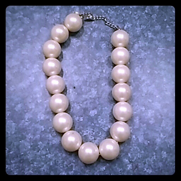 Pearl neckalace