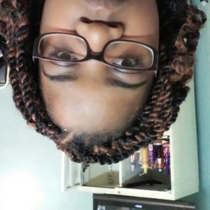 Meet your Posher, Adriana