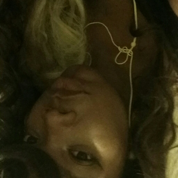 Meet your Posher, Lana - Picture 1 of 1