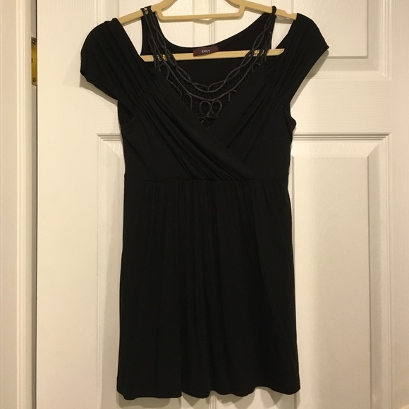 Perfect black top