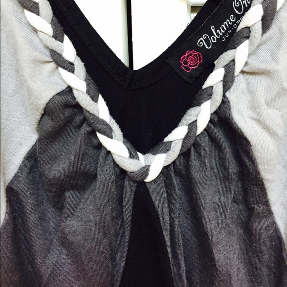 Black white grey and dark grey shirt - Picture 4 of 4