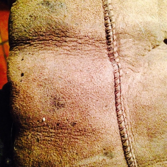 Extra ugg pics - Picture 3 of 3