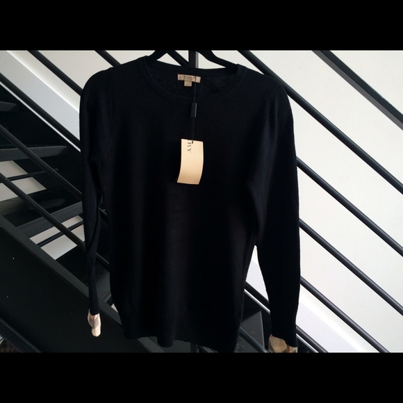 Burberry sweater