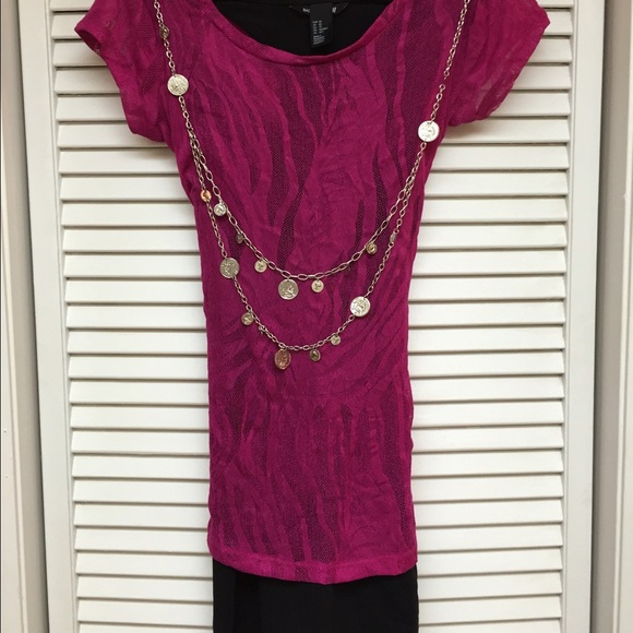 Maroon zebra lace pattern shirt - Picture 3 of 3