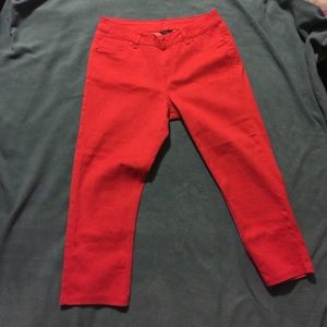 Red capris