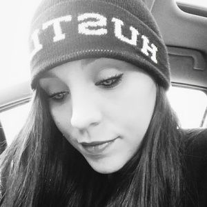 Meet your Posher, Misti