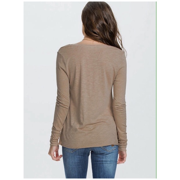 V-neck long sleeve - Picture 3 of 5