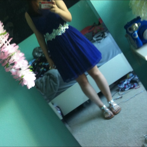 Homecoming dress - Picture 2 of 4