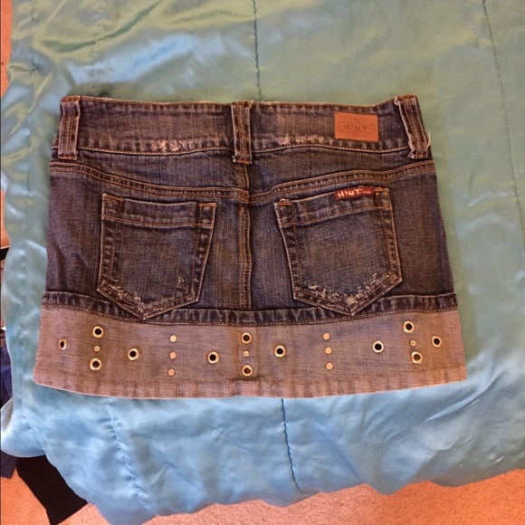 Jean skirt with design - Picture 2 of 3