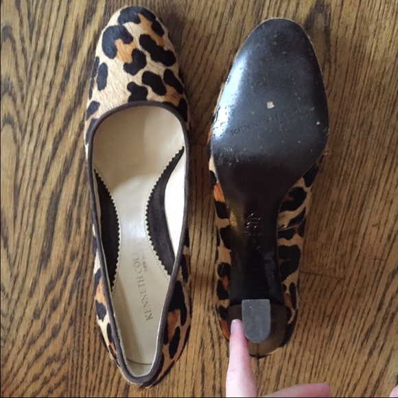 Kenneth Cole Designer Calf Hair Leopard Heels - Picture 3 of 4