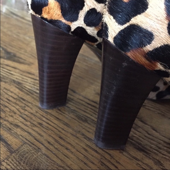 Kenneth Cole Designer Calf Hair Leopard Heels - Picture 4 of 4