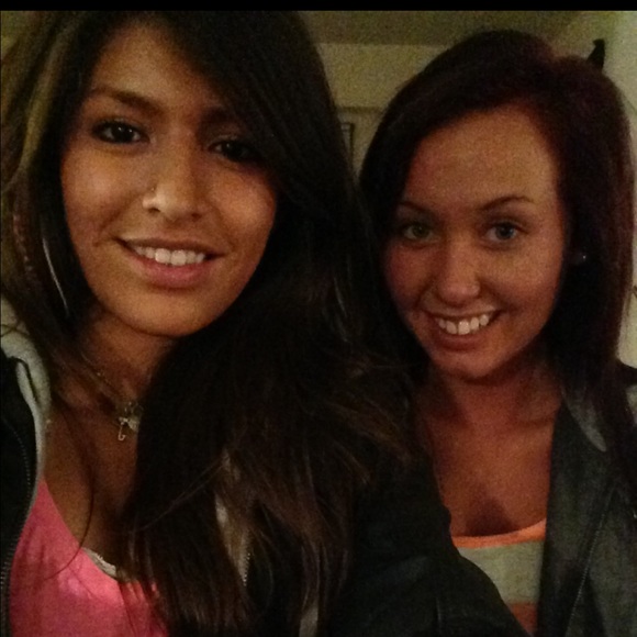 Meet your Posher, Jeniece - Picture 3 of 4