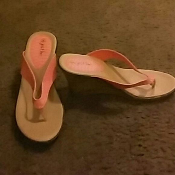 Shoes - Picture 2 of 3
