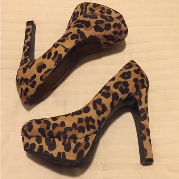 Cheetah print heel.