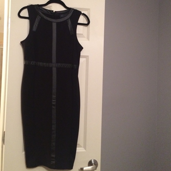 Kardashian Kollection Dresses & Skirts - Fitted Black midi dress with faux leather detail!