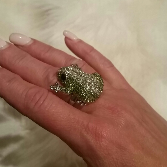 Frog  statement  ring - Picture 2 of 3