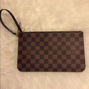 Louis Vuitton Neverfull MM Pouch