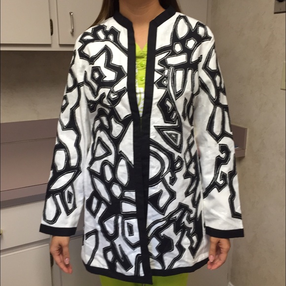 Sandy Starkman Medium Black & White Sparkle Tunic