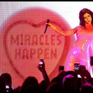 Meet your Posher, Ula