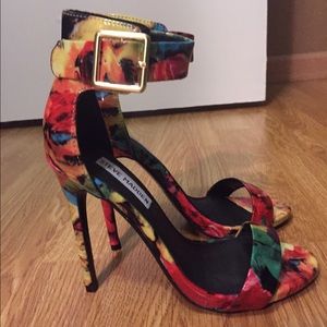 Multi color heels