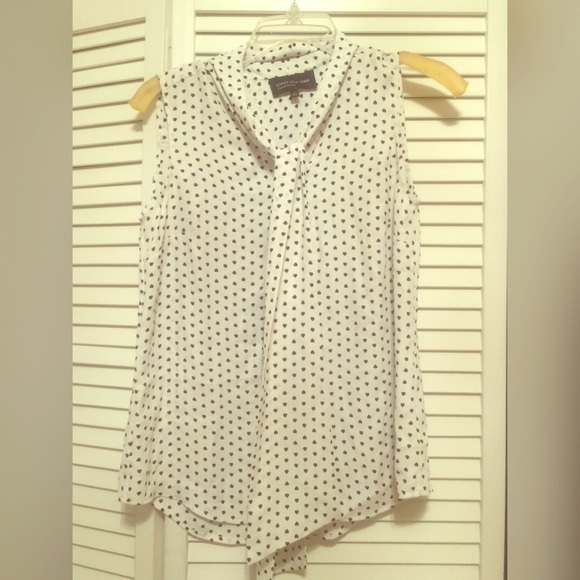 Sold Jones NY tie top