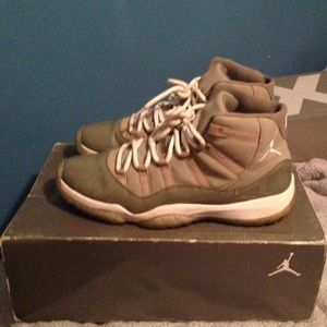 Jordan 11 cool gray 2010 release.