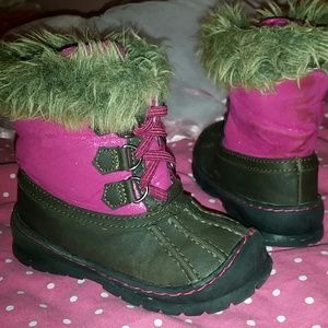 Old Navy snow boots for girls