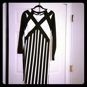 Fitted knee length dress🗯 temp price drop🗯