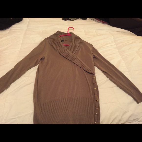 Sweater - Picture 1 of 1