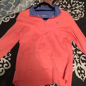 Vineyard vines sweatshirt