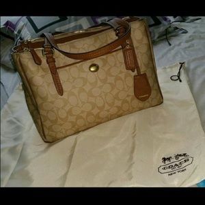 Coach purse Peyton double zip Jordan