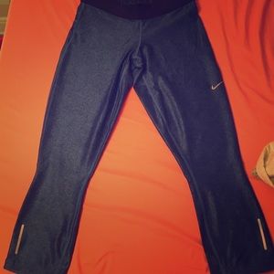 Nike dri-fit cropped leggings